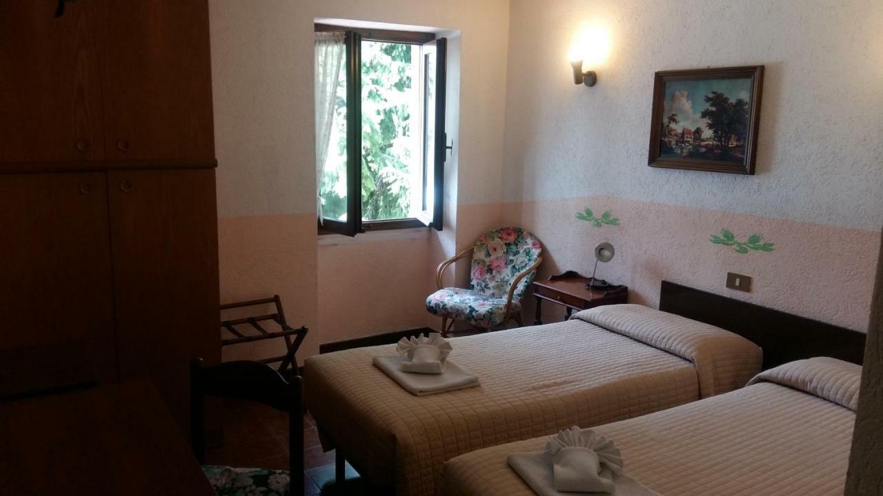 Hotel Rondanino Lanzo dʼIntelvi Exteriér fotografie